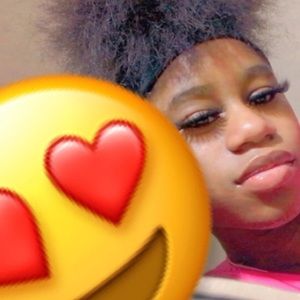 Meet your Posher, Laresha